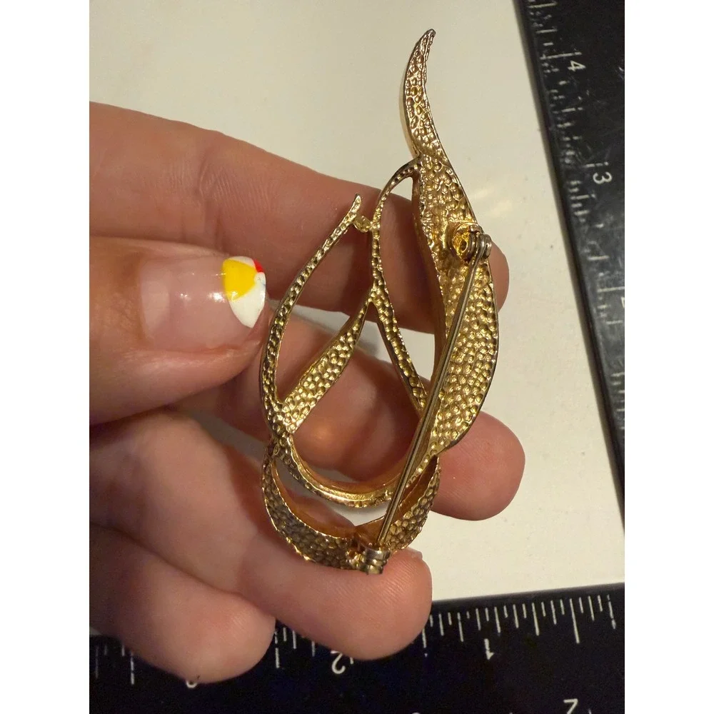 Vintage Gold Tone Abstract Swirl Brooch Textured Mid Century Modern Pin